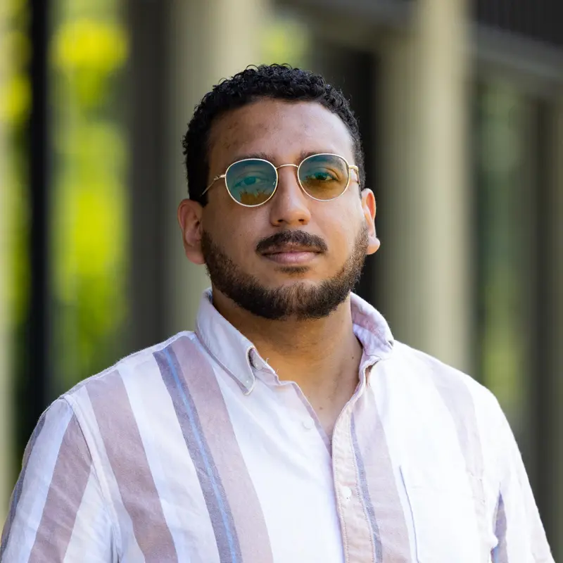 Alex Square Alex Bernardes photo